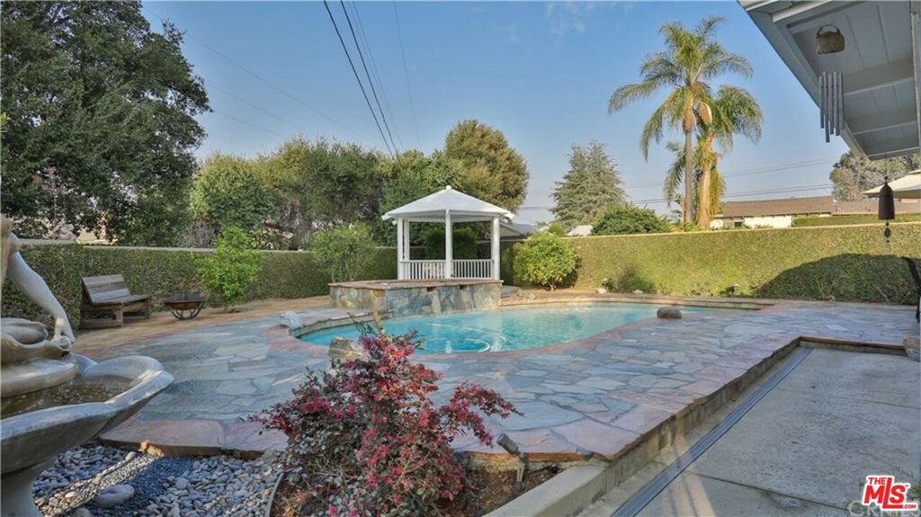 1229 Valebrook Place