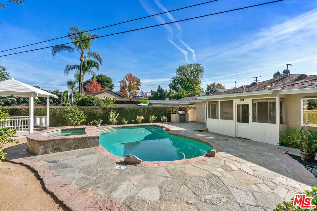1229 Valebrook Place