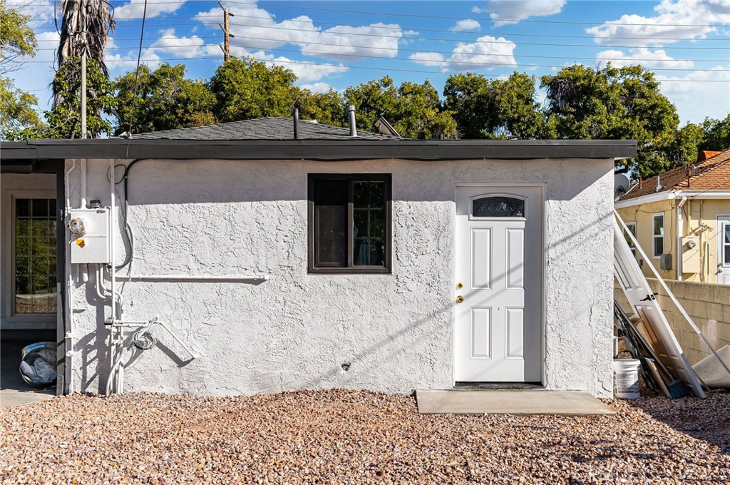 591 N Campus Avenue
