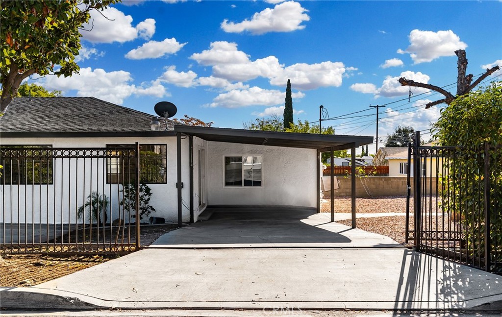 591 N Campus Avenue