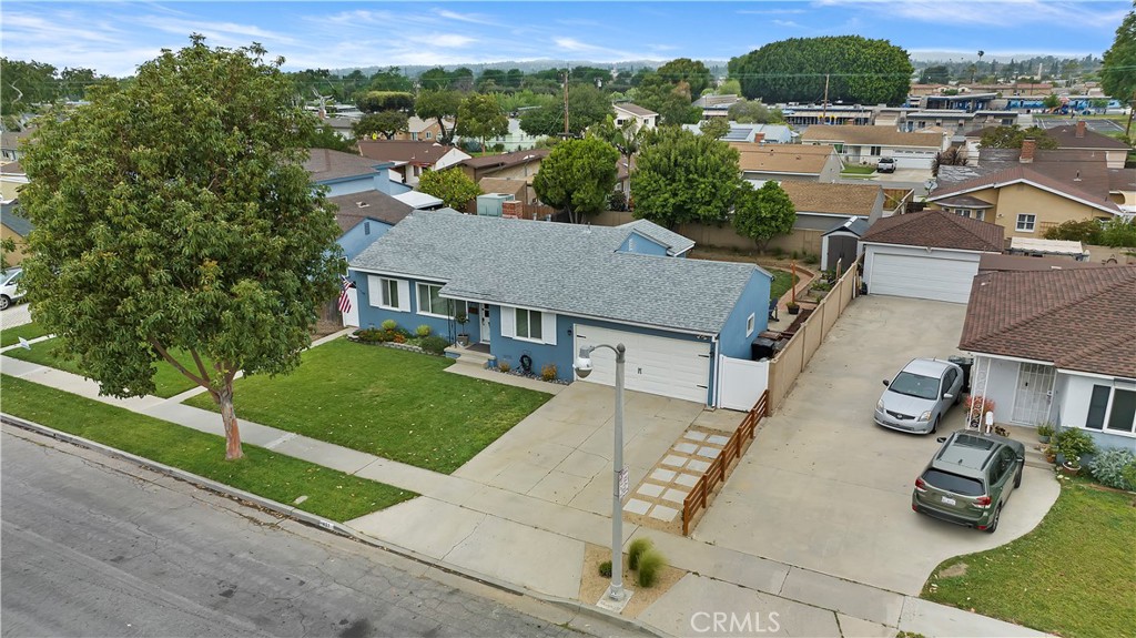 437 W Southgate Avenue