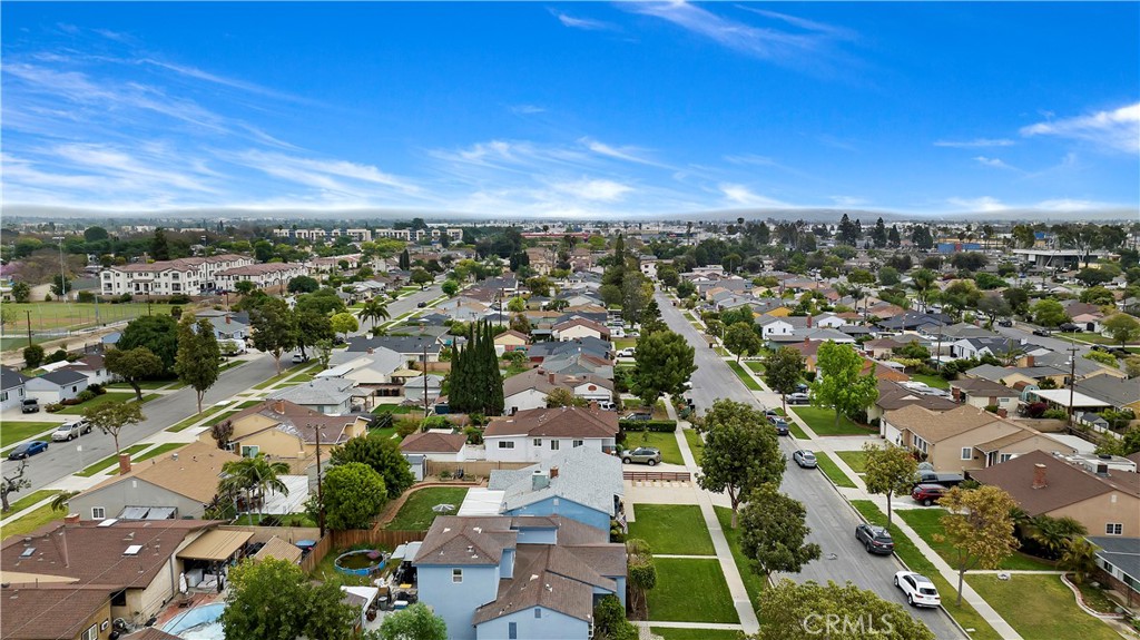 437 W Southgate Avenue