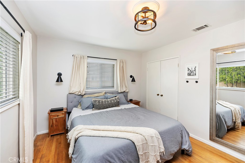 437 W Southgate Avenue