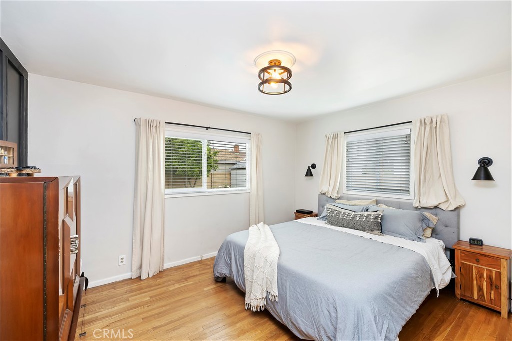 437 W Southgate Avenue