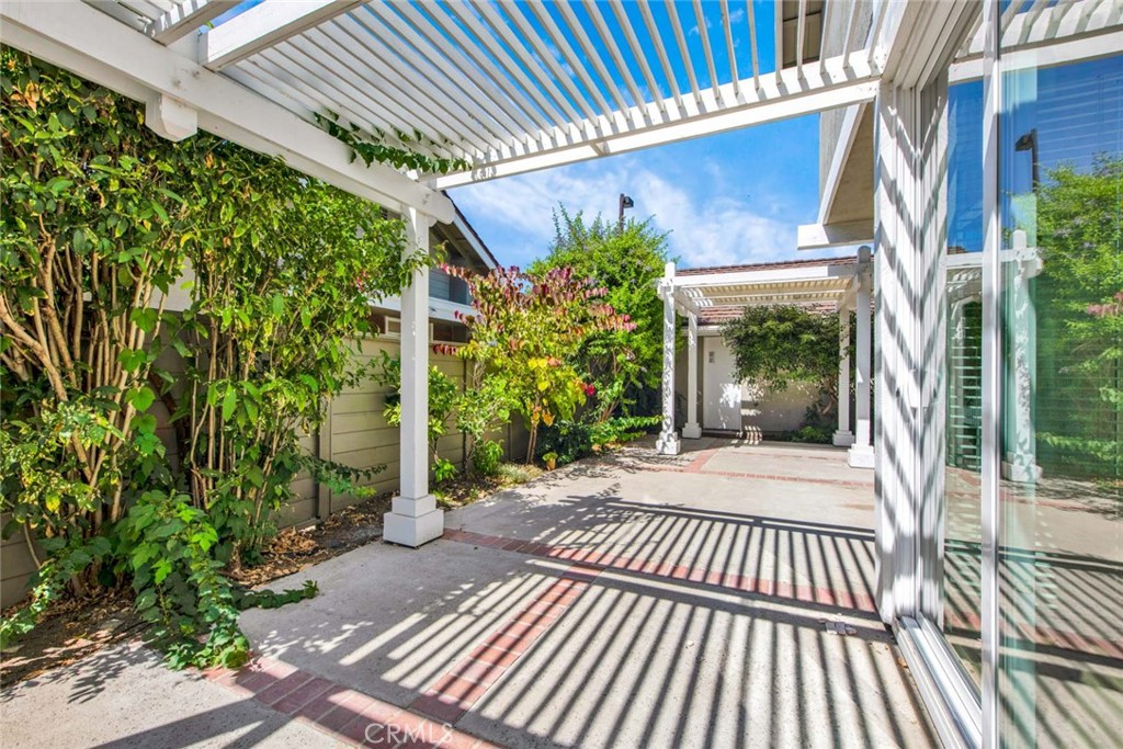 8 Tanglewood Drive