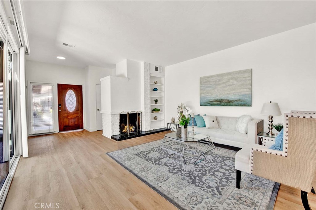 8 Tanglewood Drive