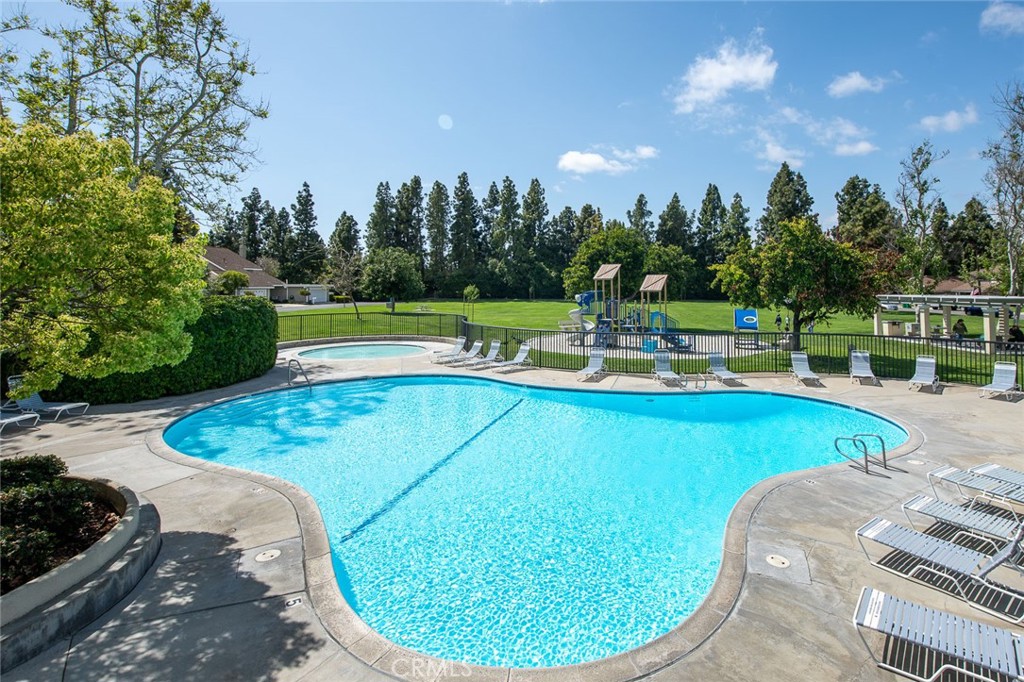 8 Tanglewood Drive