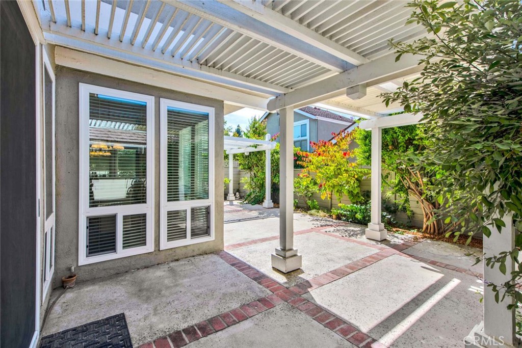 8 Tanglewood Drive