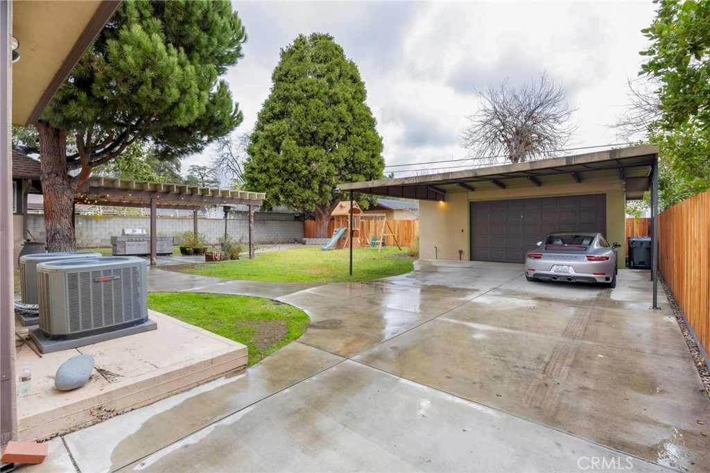 860 N Michigan Avenue