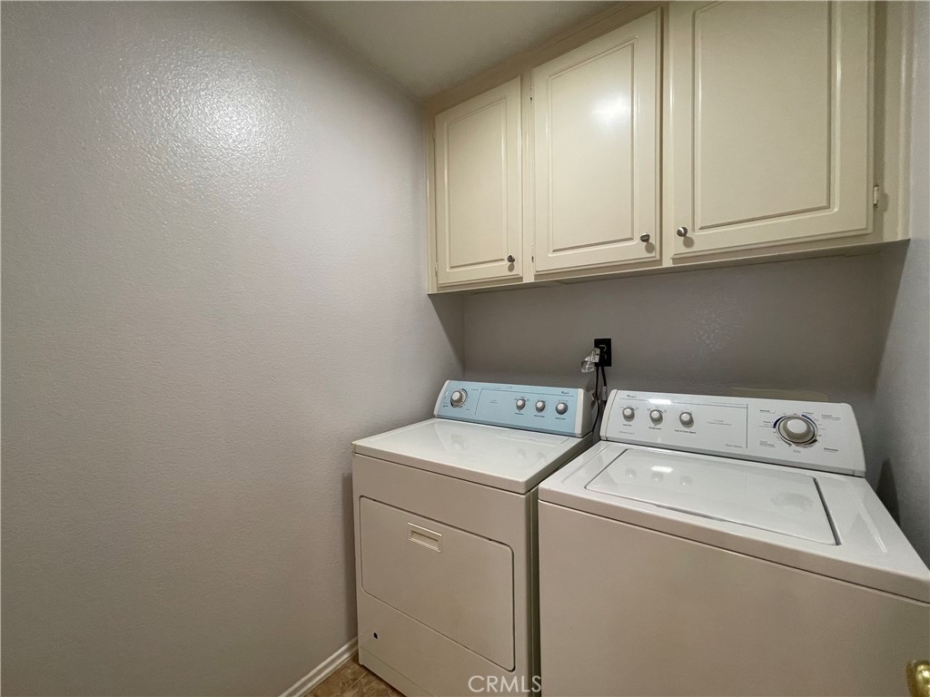 563 Robins Place