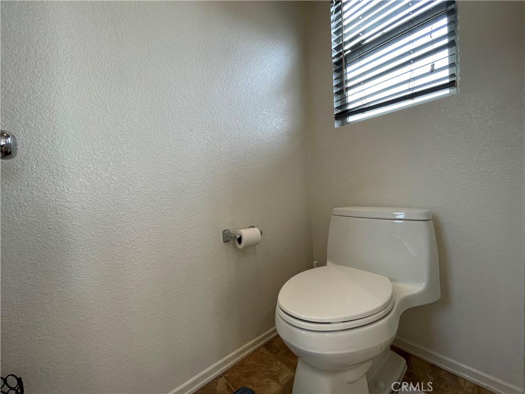 563 Robins Place