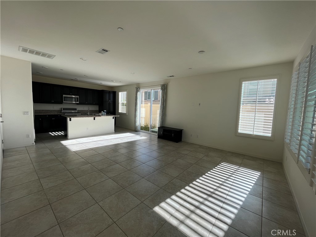 21073 Blossom Way