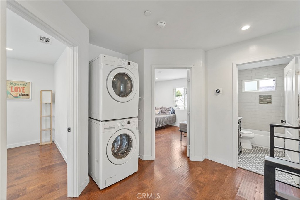 1466 W 49th Street