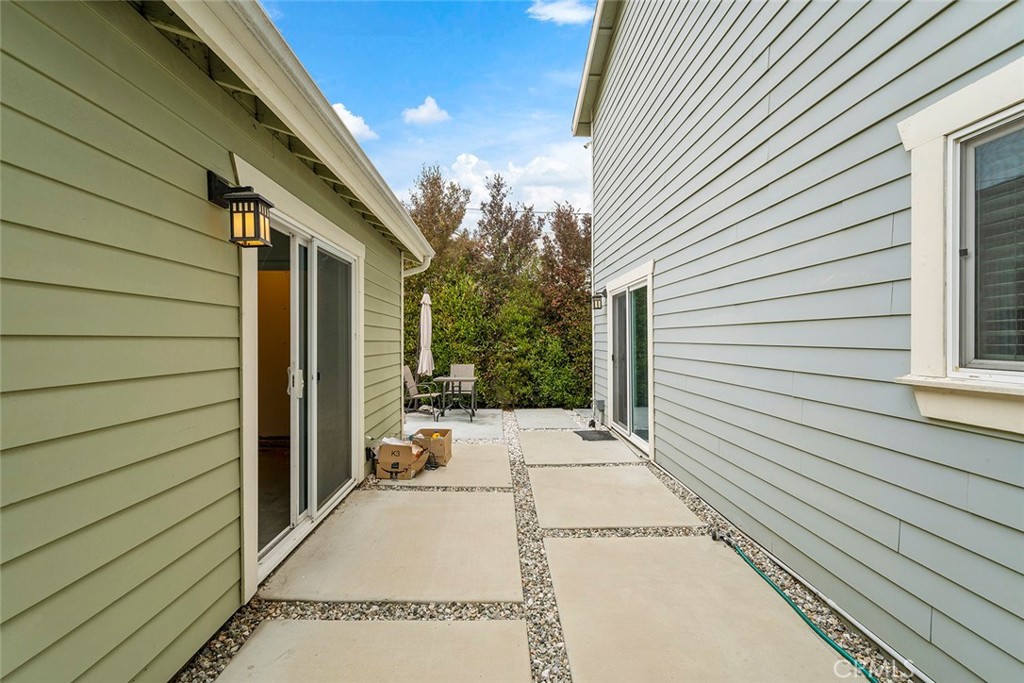 1466 W 49th Street