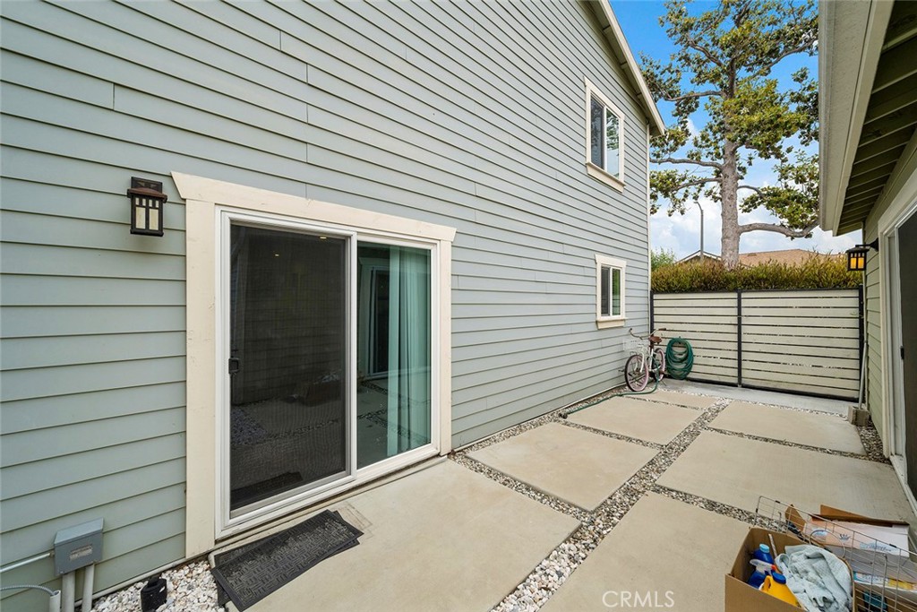 1466 W 49th Street