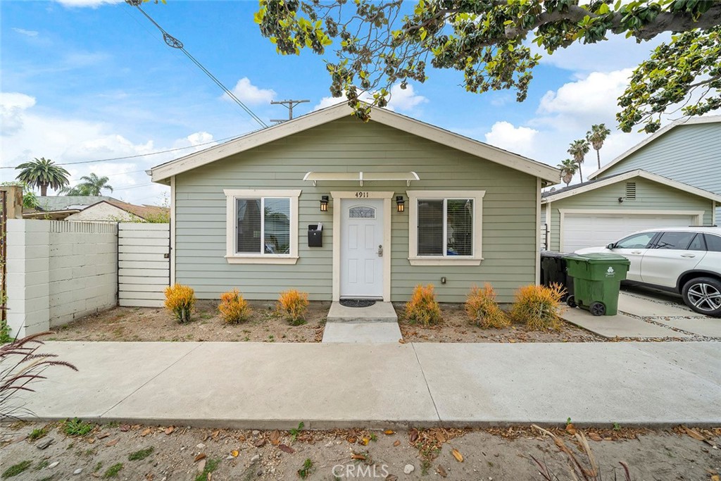 1466 W 49th Street