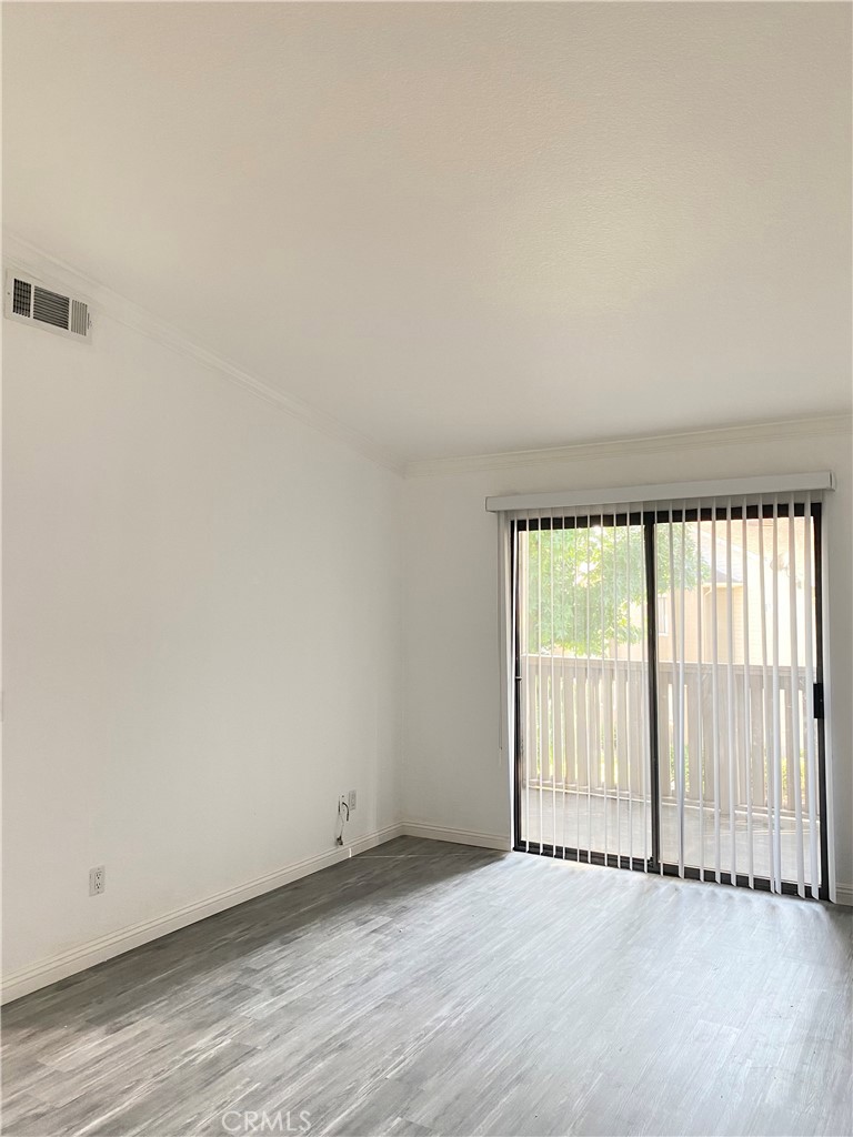 1309 W Mission Boulevard 136