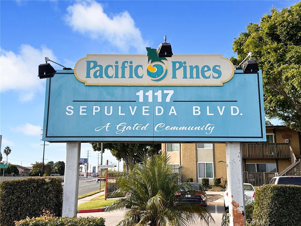 23302 Marigold Avenue Y202