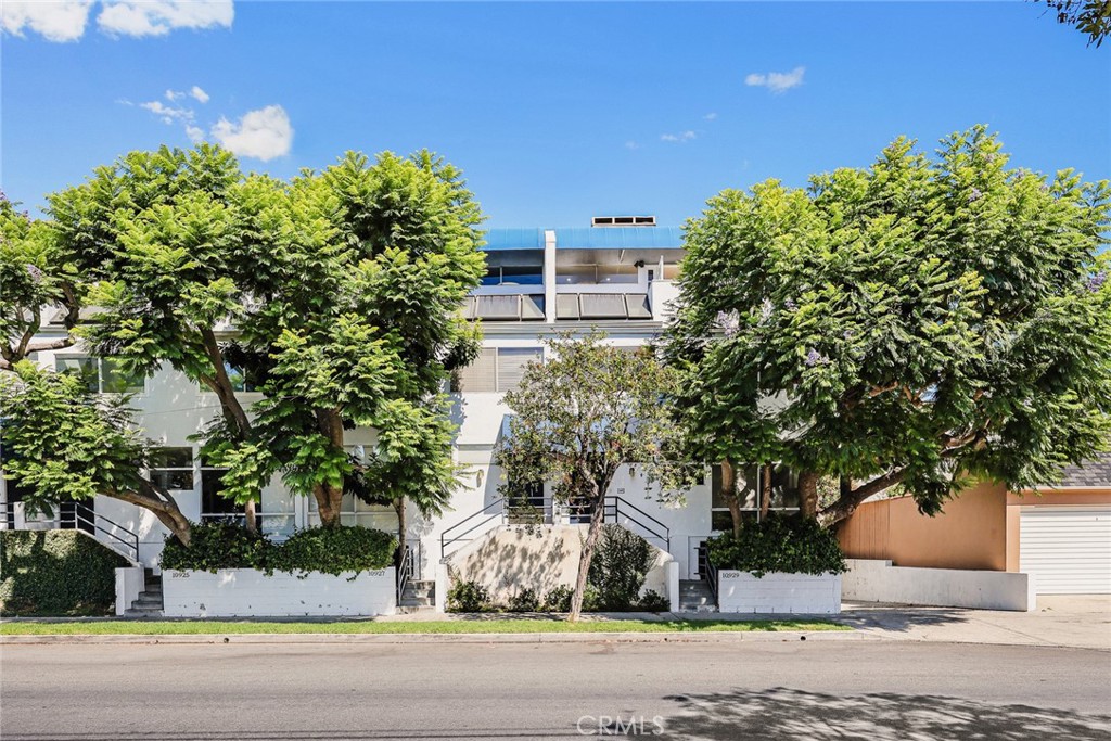 10929 Missouri Avenue
