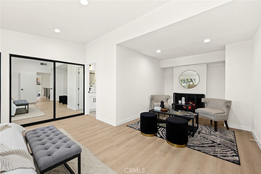 16011 La Monde Street