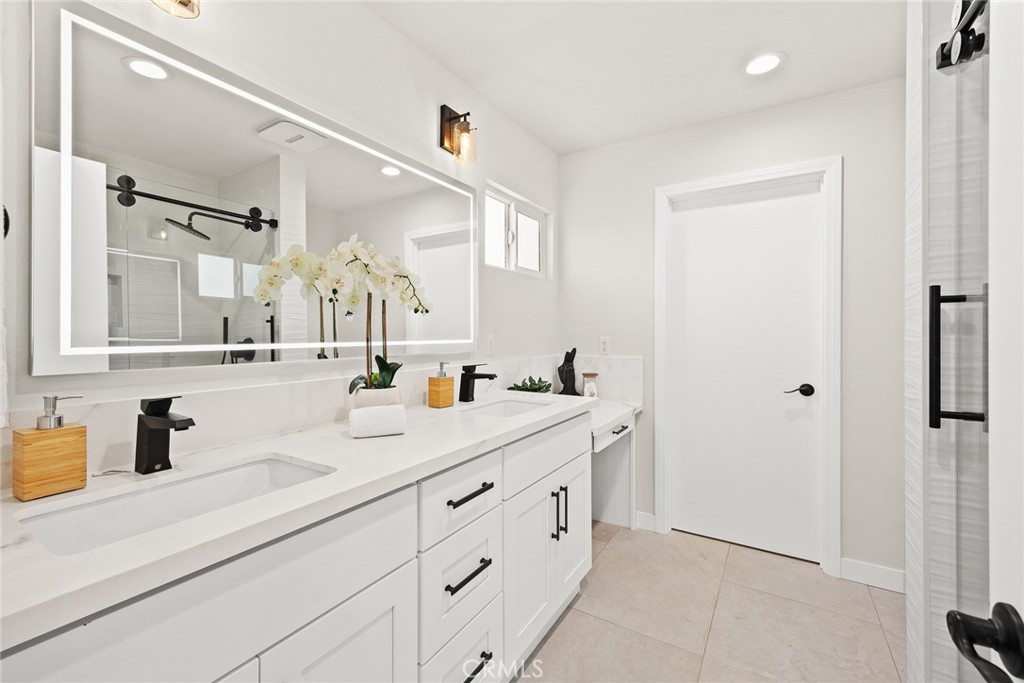 16011 La Monde Street