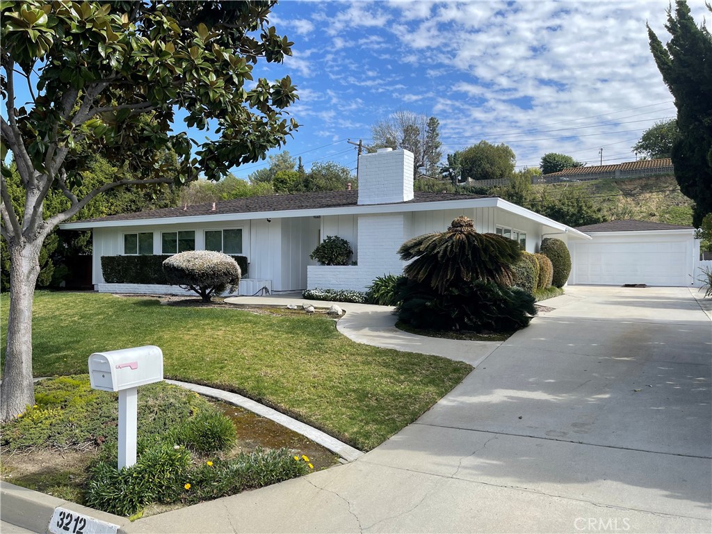 3212 Thaxton Avenue
