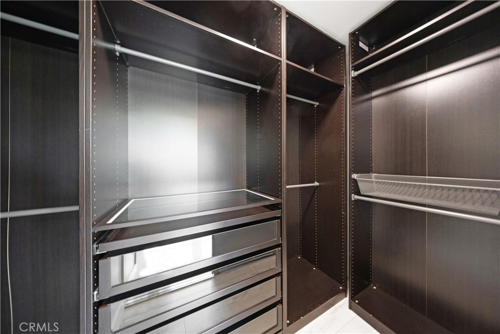 2943 Westbourne Place