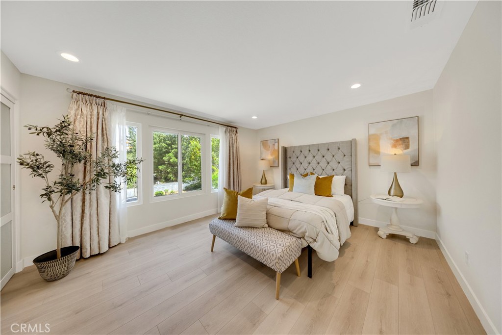 2943 Westbourne Place