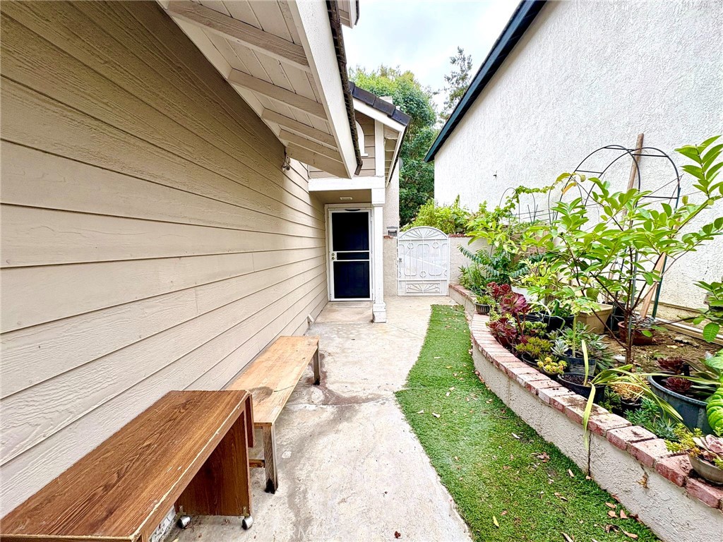 2747 Fairlane Place