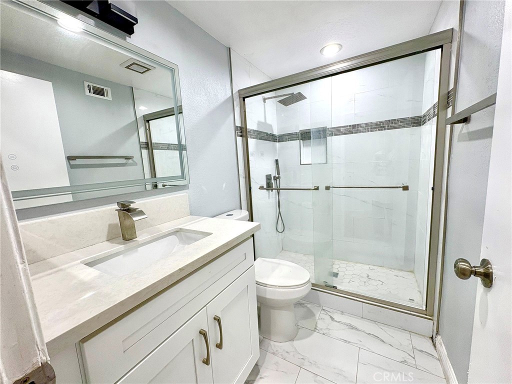 2747 Fairlane Place