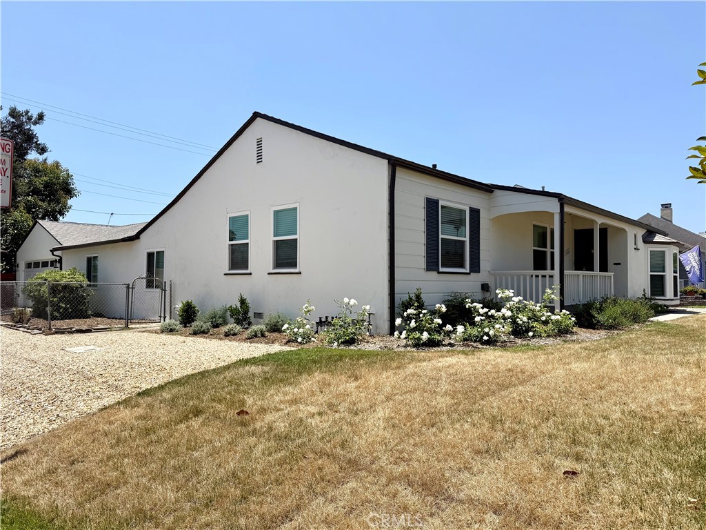 352 E Newman Avenue