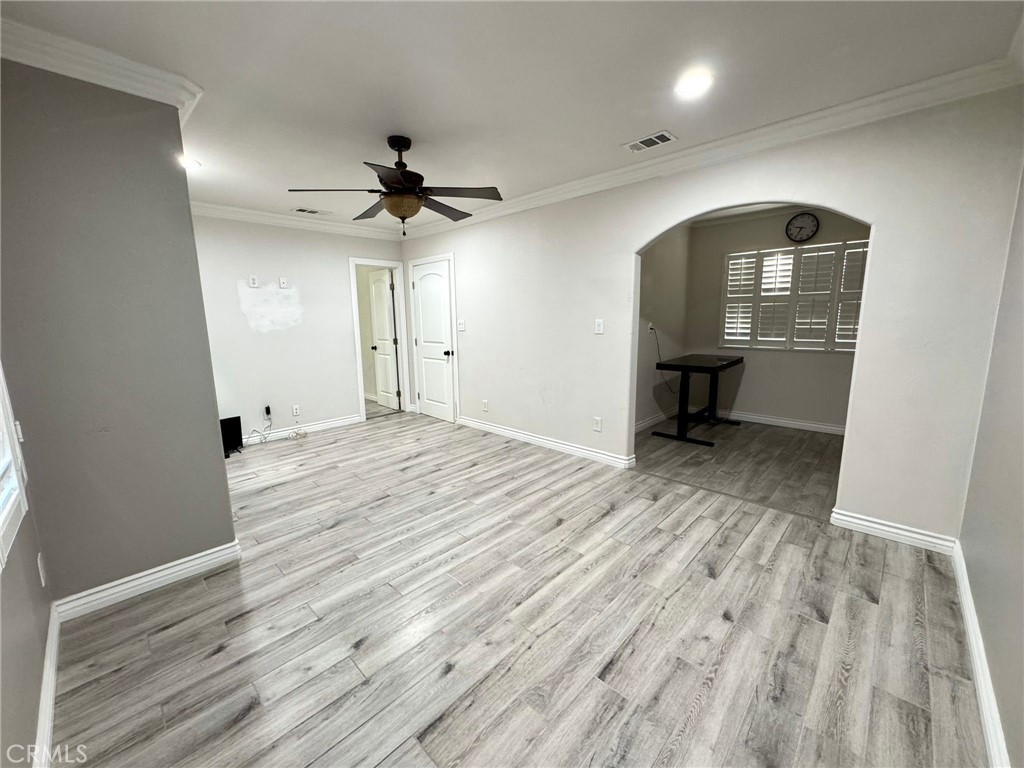 165 N Pasadena Avenue