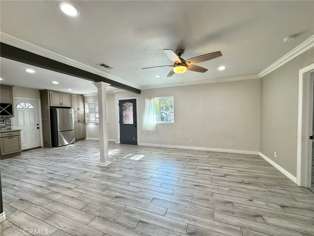 165 N Pasadena Avenue