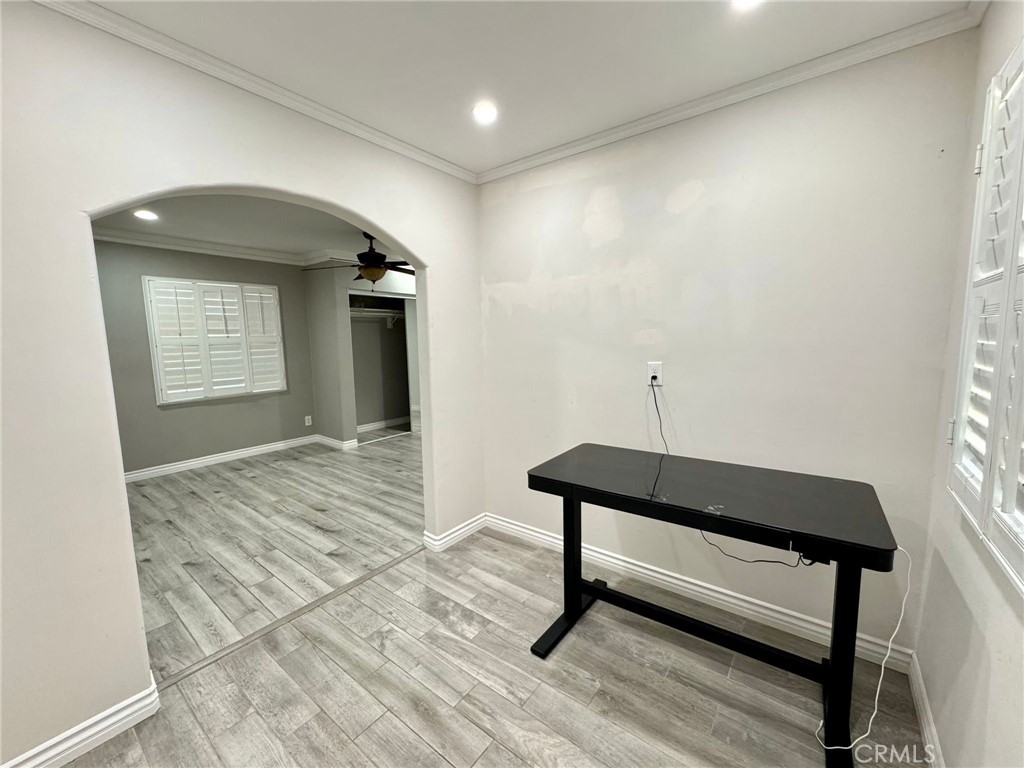 165 N Pasadena Avenue