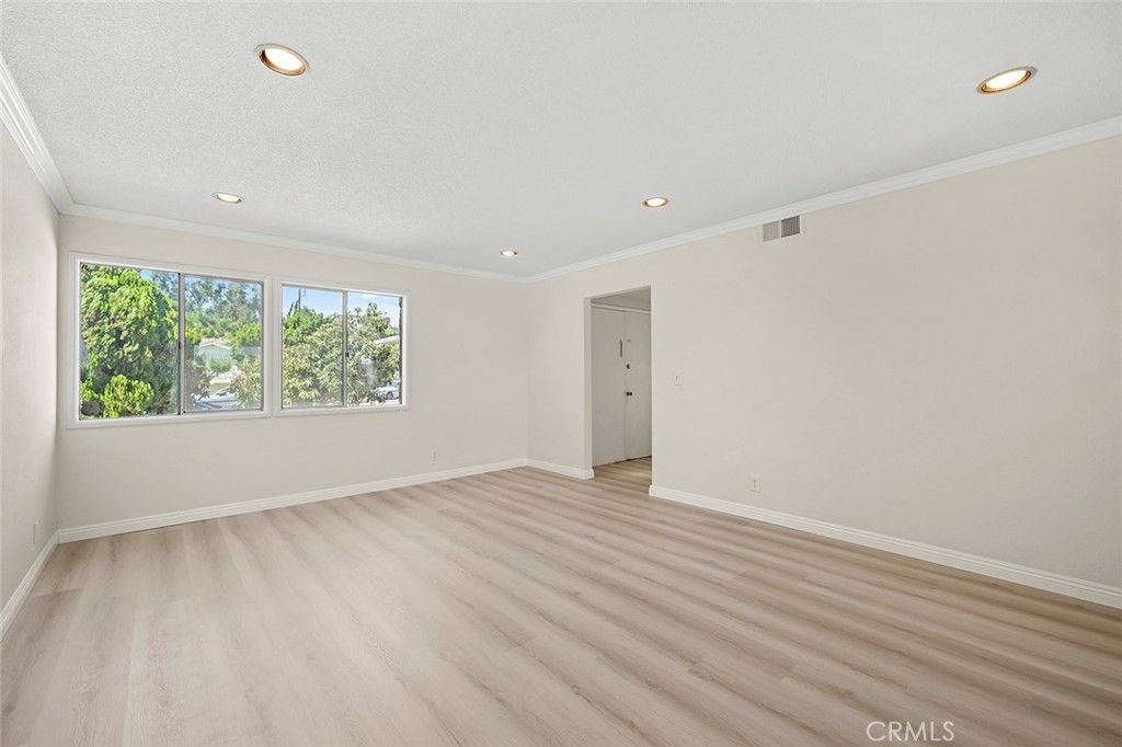 312 Faxina Avenue