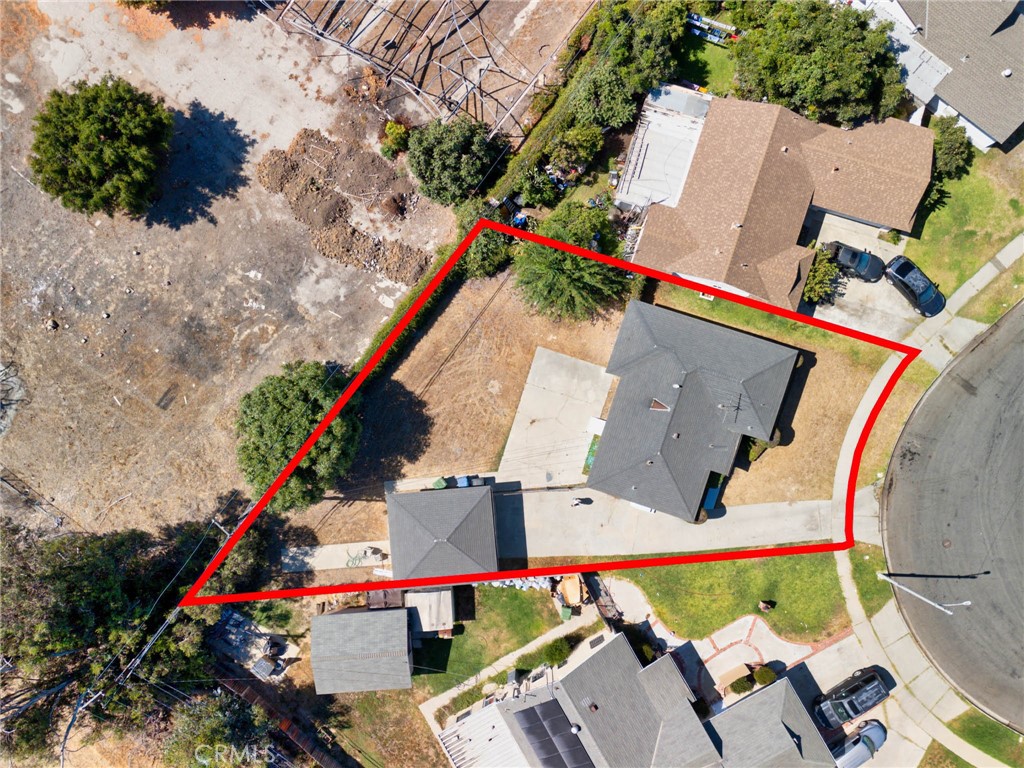 15834 S Visalia Avenue