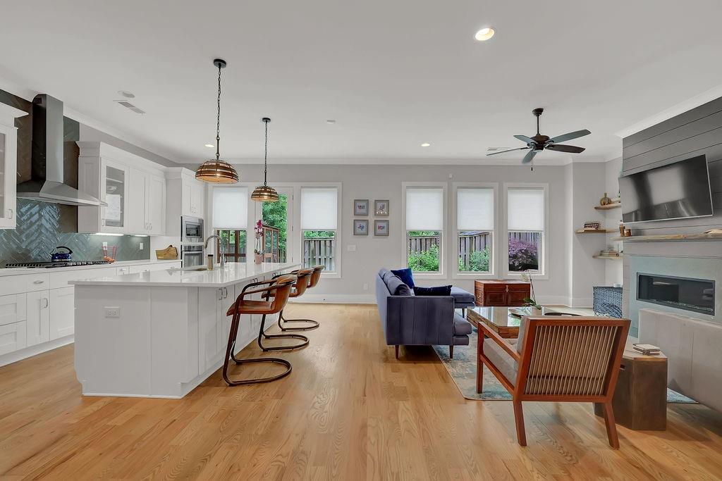 1126 Blackshear Drive