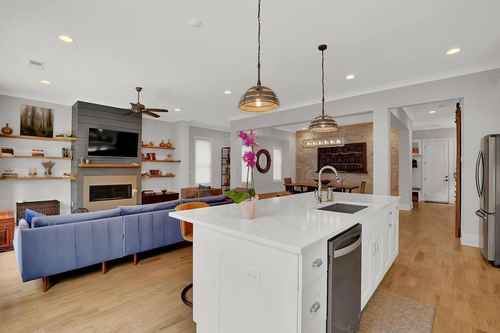 1126 Blackshear Drive