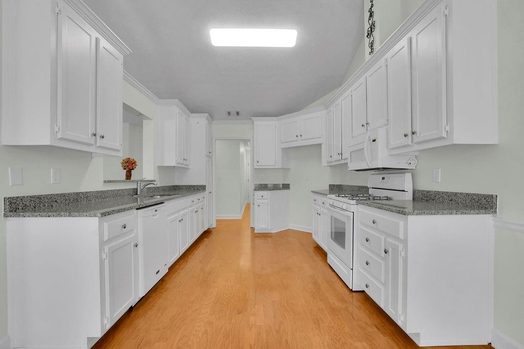 2780 Wyndham Place Drive