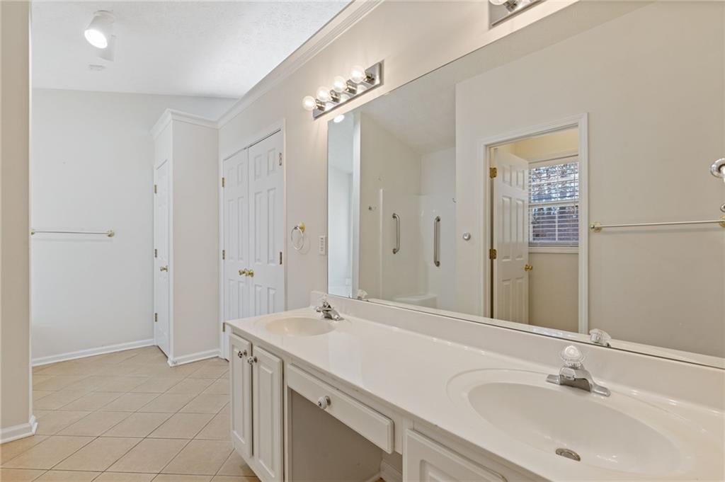 1102 Noble Oak Court