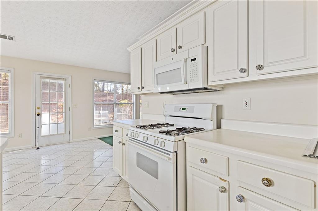 1102 Noble Oak Court