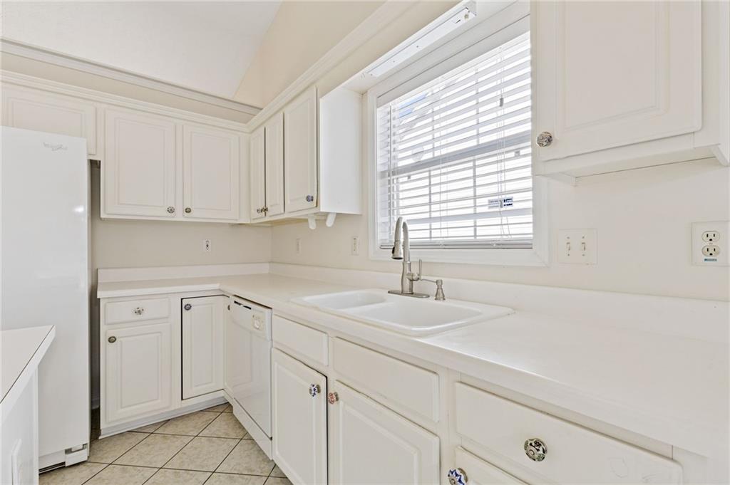 1102 Noble Oak Court