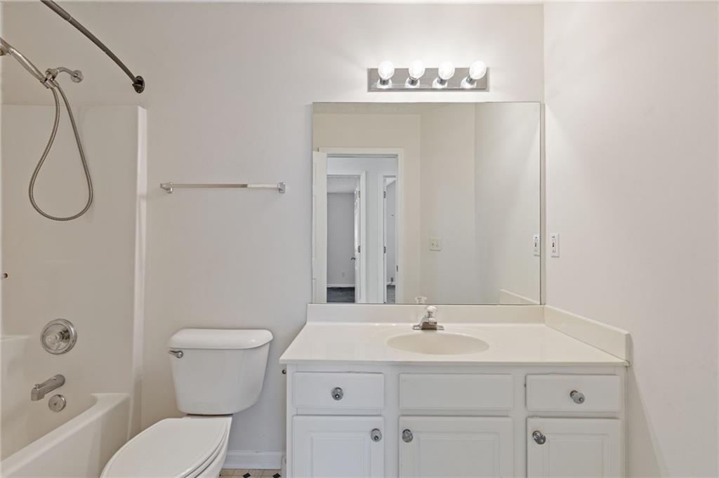 1102 Noble Oak Court