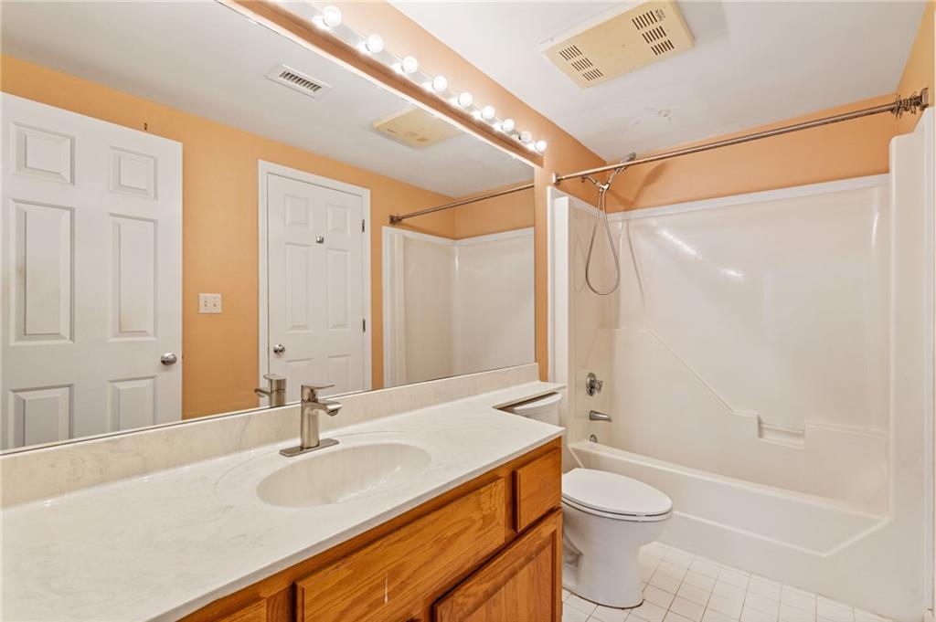 3481 Lakeside Drive NE Unit 1905