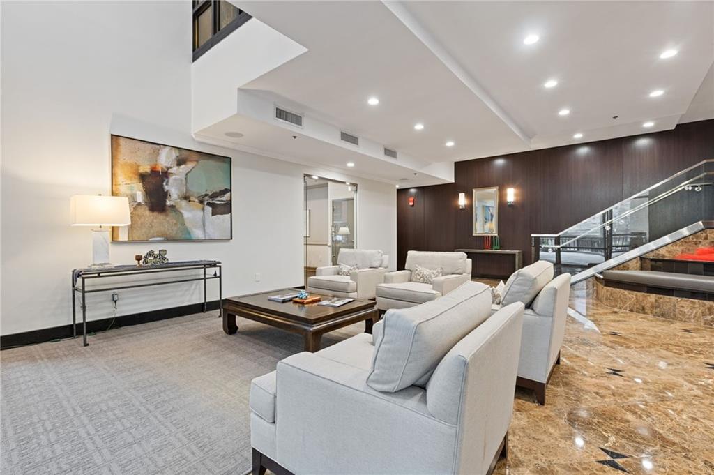 3481 Lakeside Drive NE Unit 1905