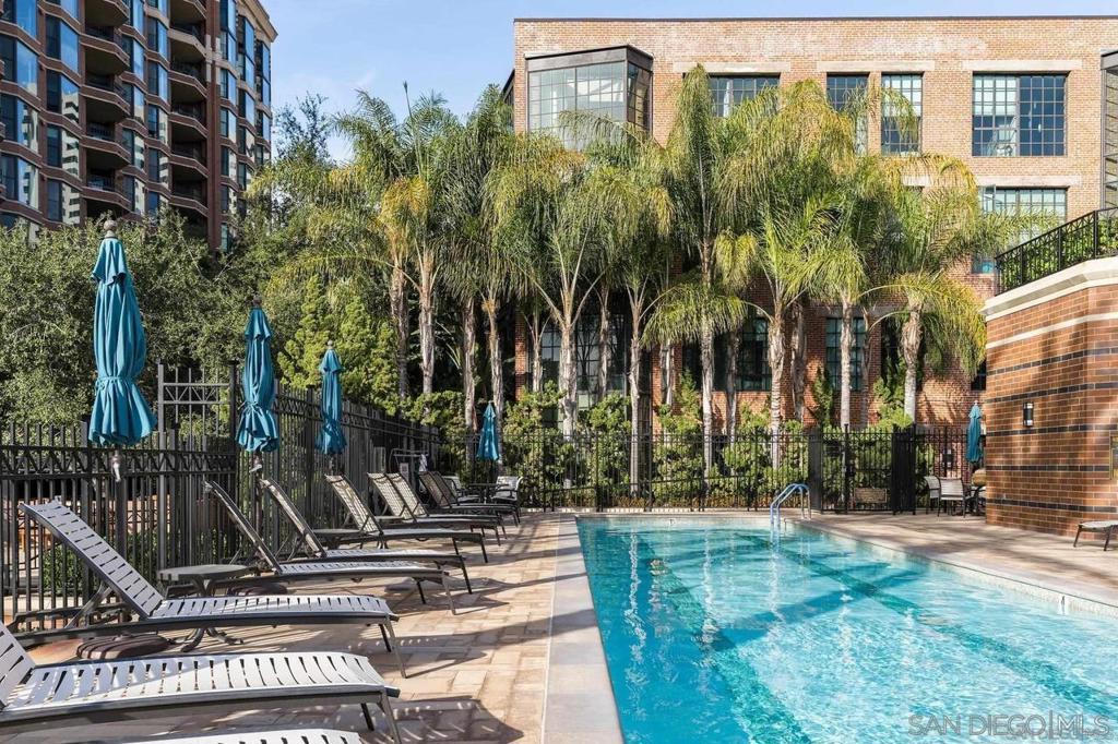 500 W Harbor Dr 1502