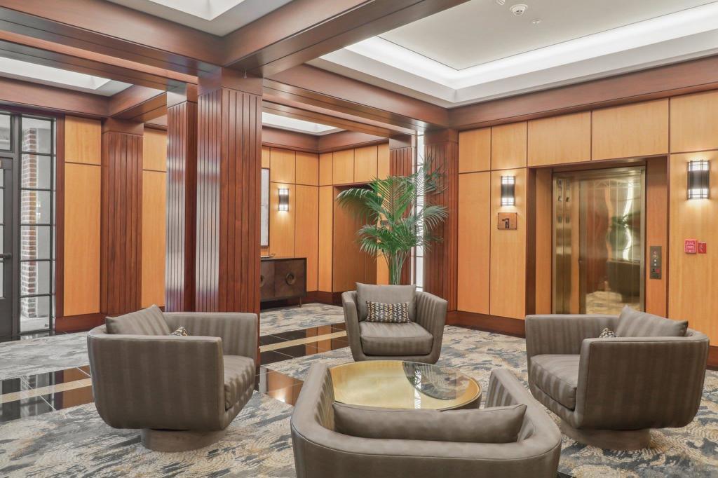 500 W Harbor Dr 1502