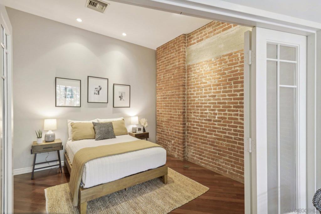 500 W Harbor Dr 1502