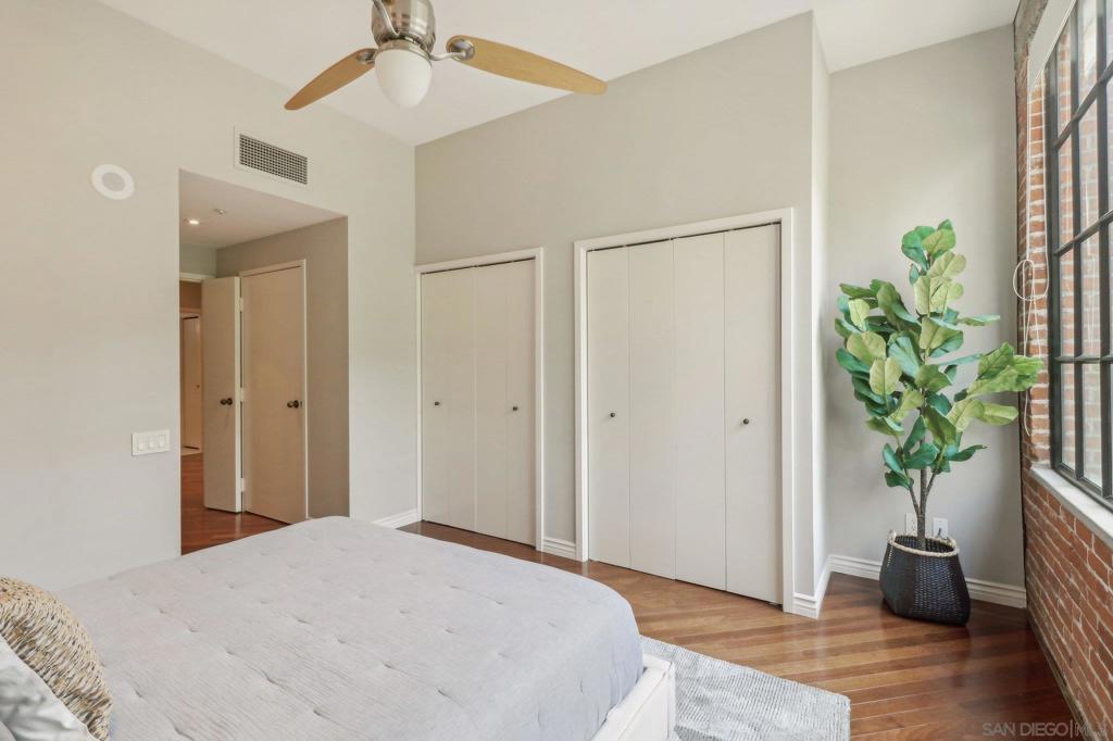 500 W Harbor Dr 1502