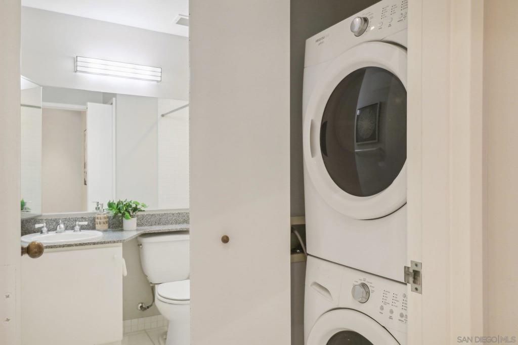 500 W Harbor Dr 1502